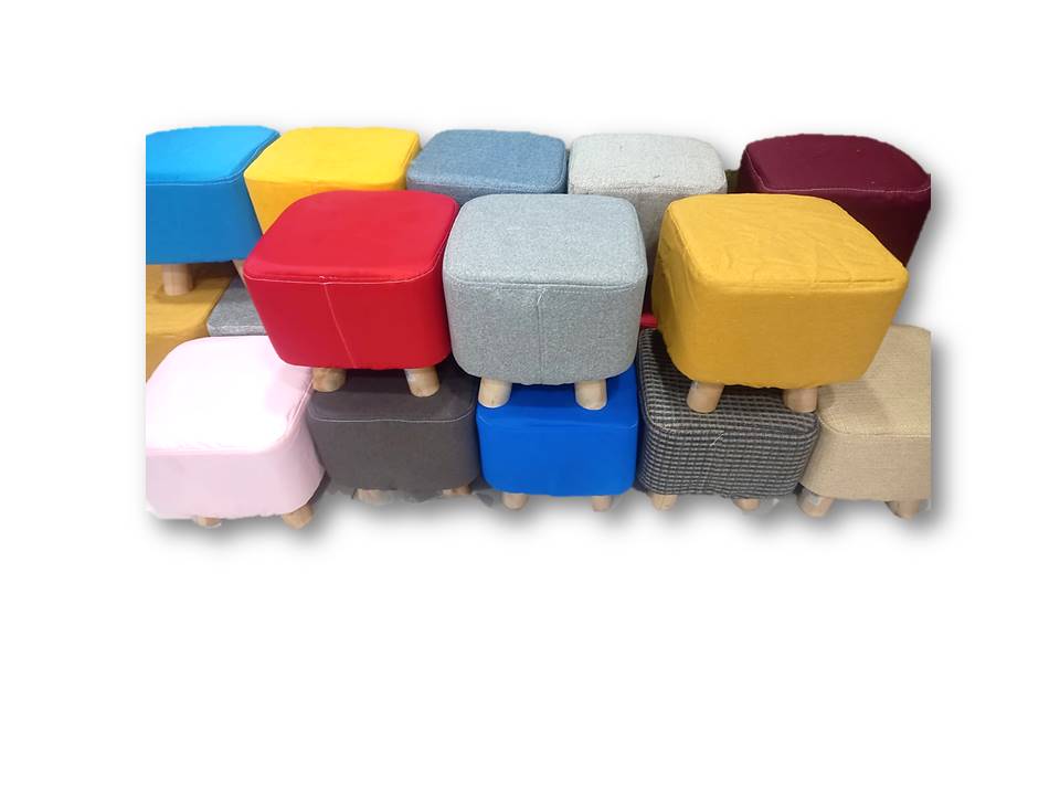 Banco con patas de madera - Imagen 2